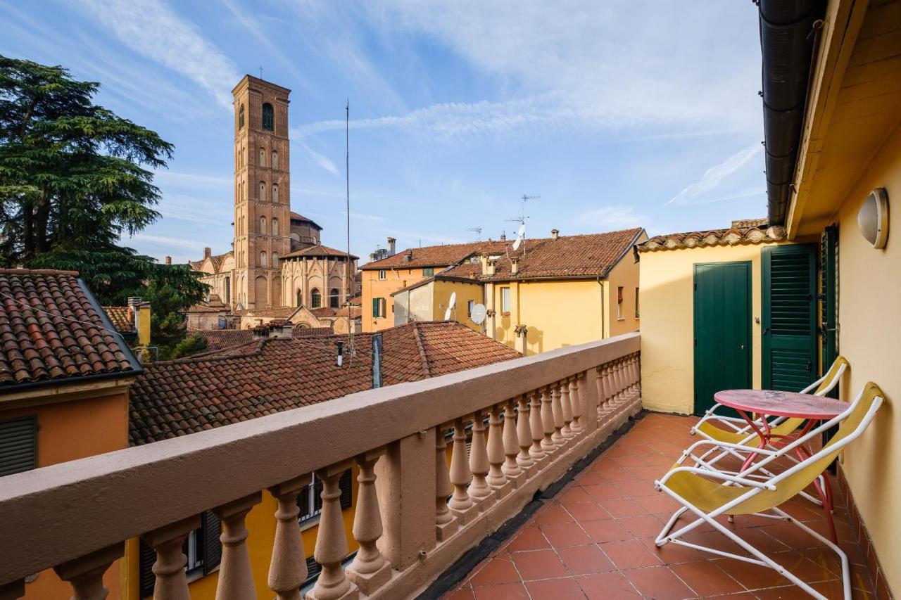 Vista Sulle Torri Di By Wonderful Italy