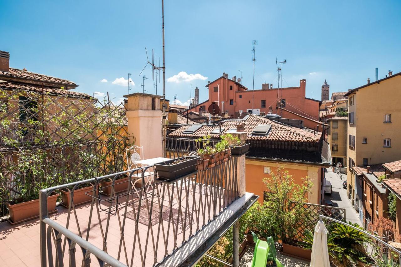 A Pochi Passi Dalla Finestrella Di Via Piella By Wonderful Italy Apartment