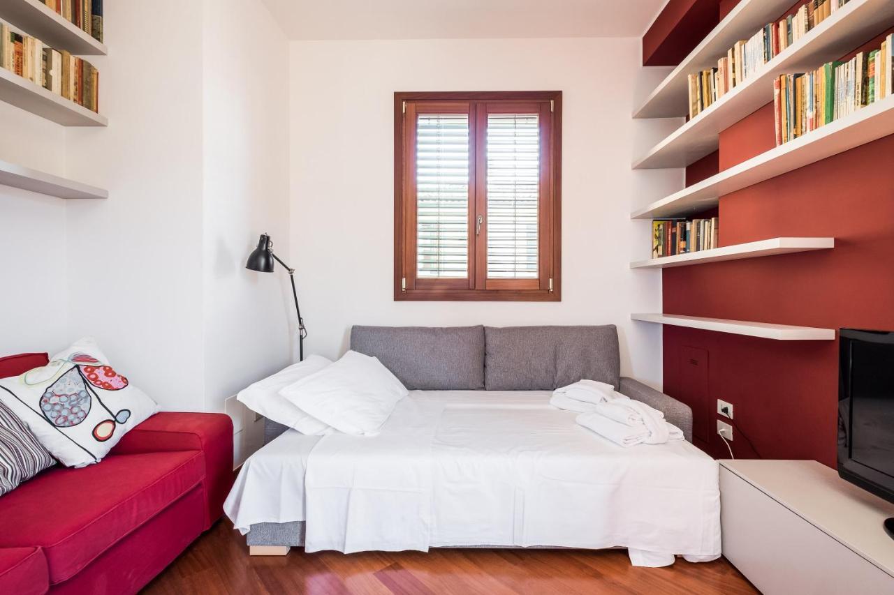 A Due Passi Dalla Finestrella Di Via Piella * Bologna