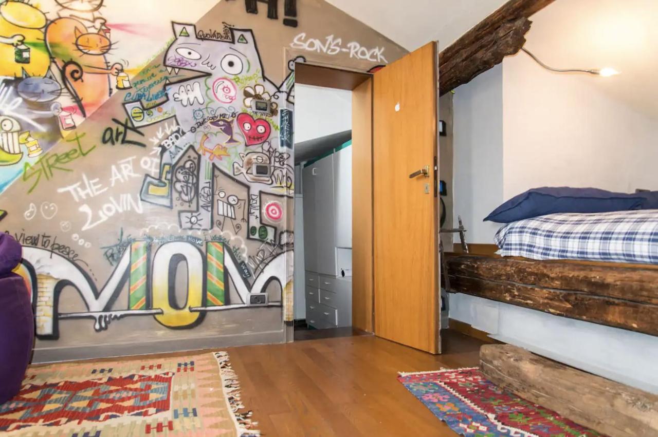 The Graffiti - Roofs Panoramic View Homestay Bologna