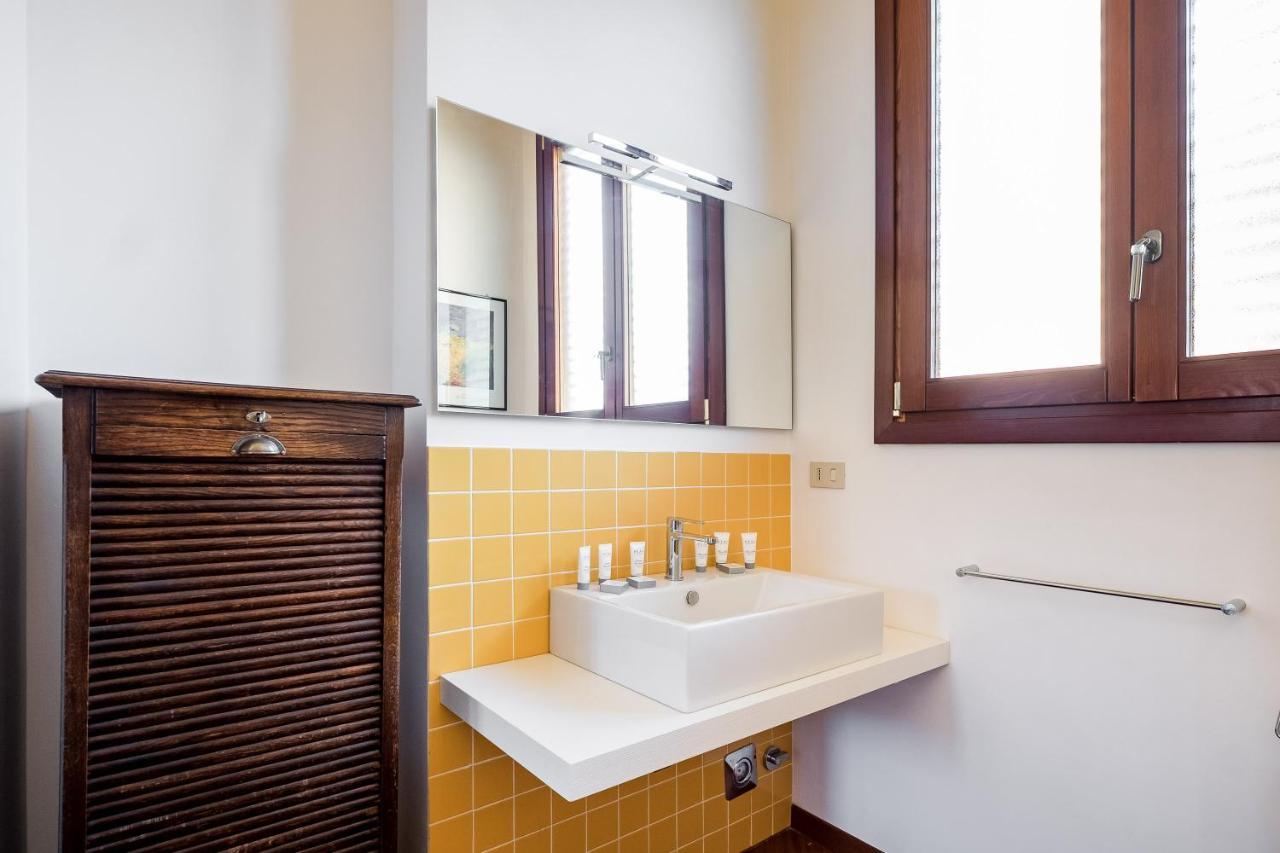 Apartment A Pochi Passi Dalla Finestrella Di Via Piella By Wonderful Italy