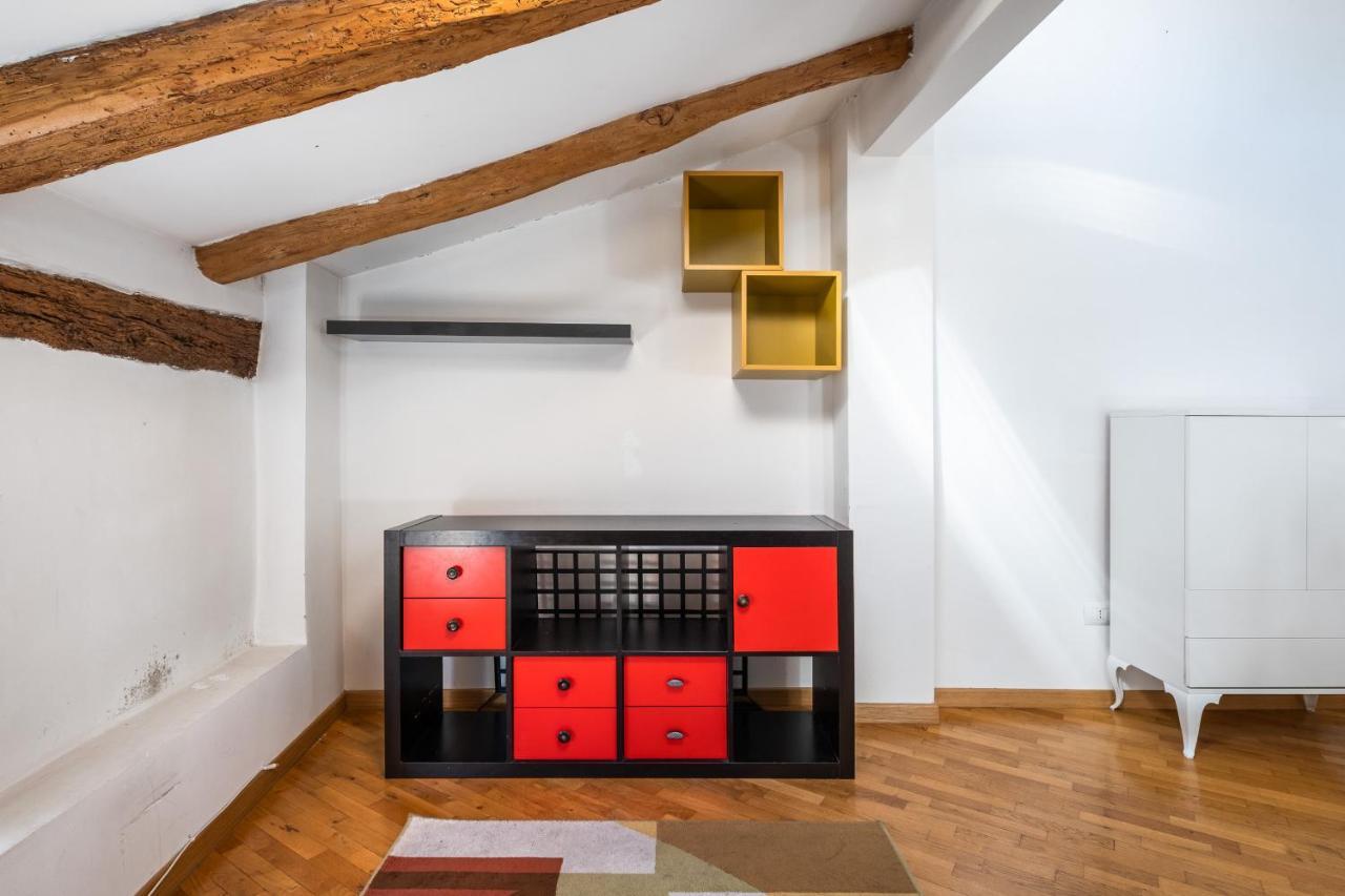 Guerrazzi Vicino A Palazzo Garganelli * Bologna