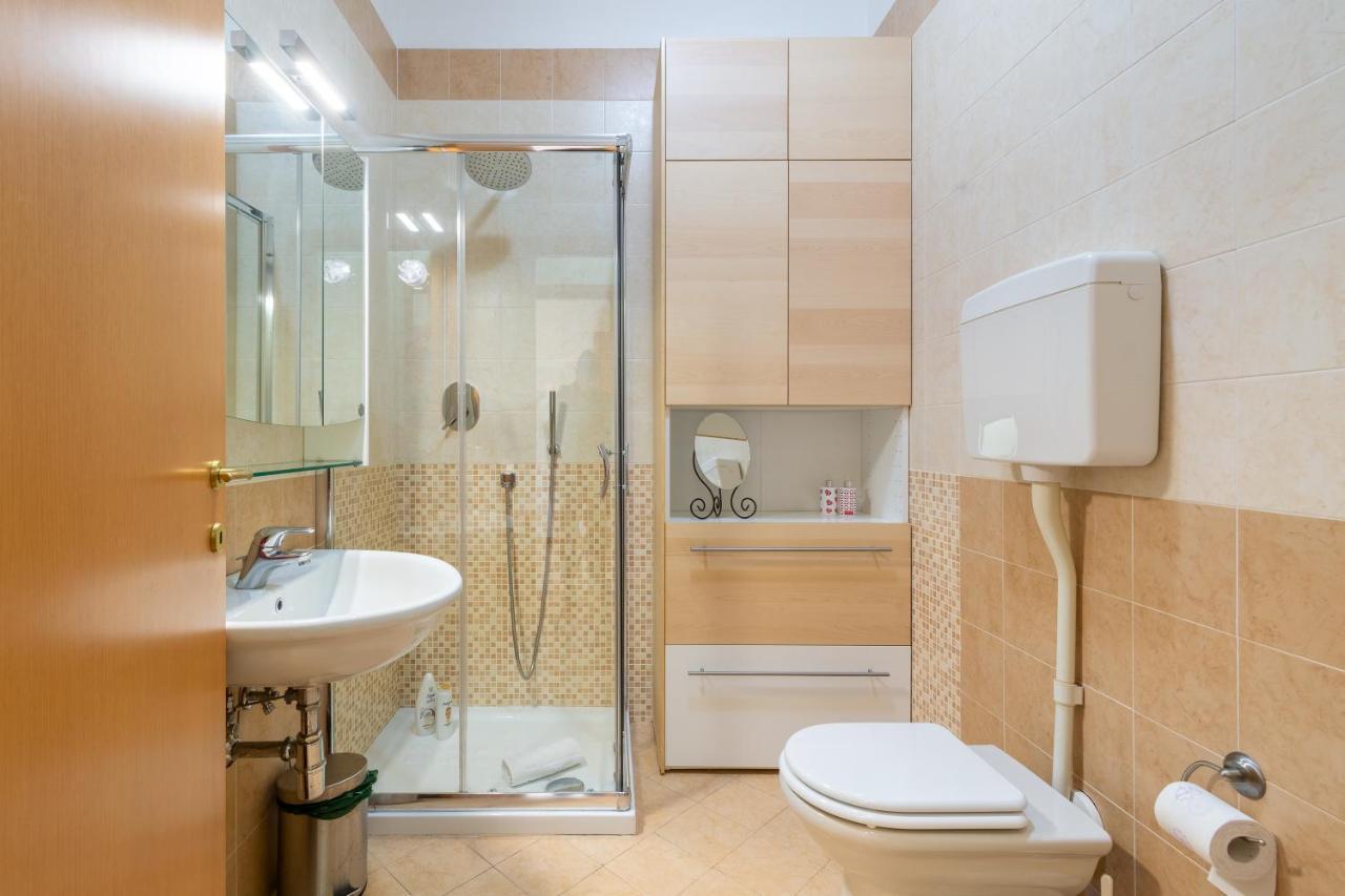 Housmart Masini 50 * Bologna
