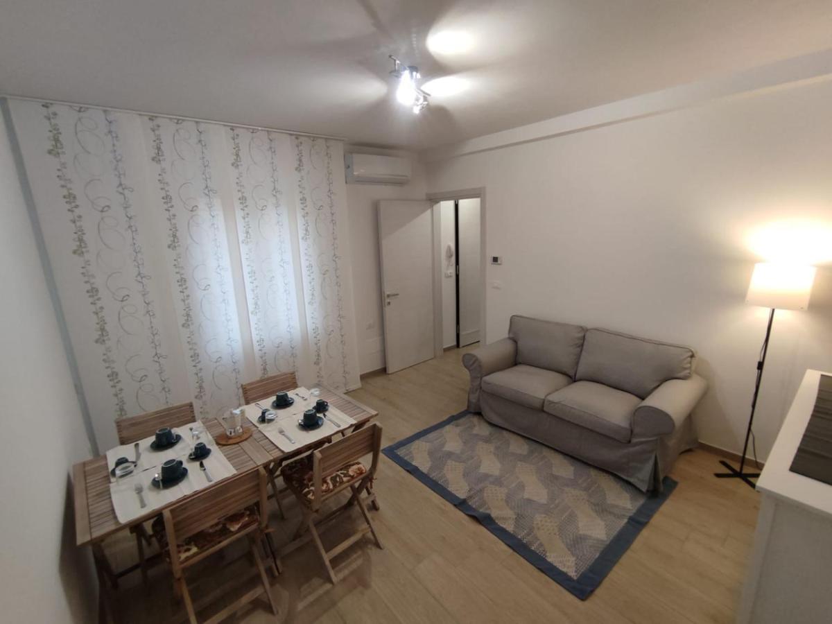 Appartamento Grigio Perla Residenza, Casa Indipendente Con Parcheggio Privato E Giardino *