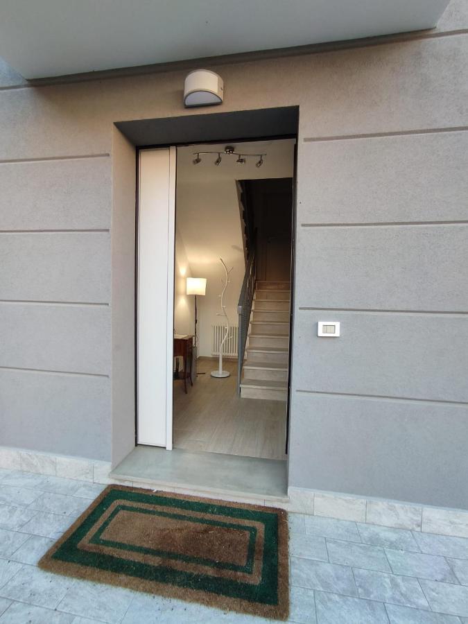 Appartamento Grigio Perla Residenza, Casa Indipendente Con Parcheggio Privato E Giardino *