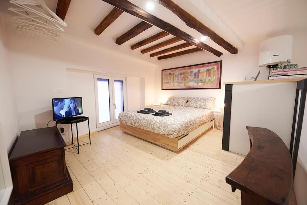 Loft Portici In Bologna