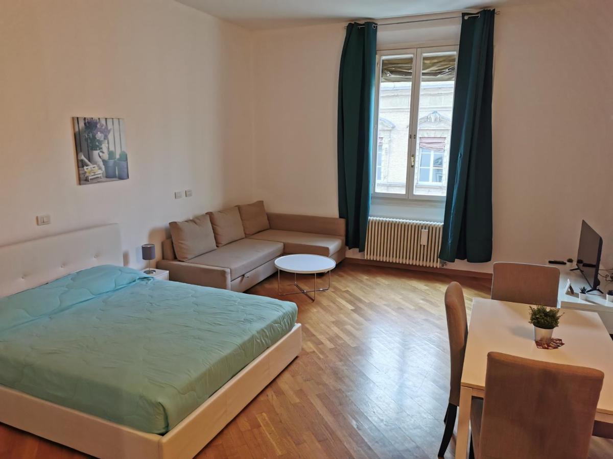 Residenza Piazza Santo Stefano Apartment *