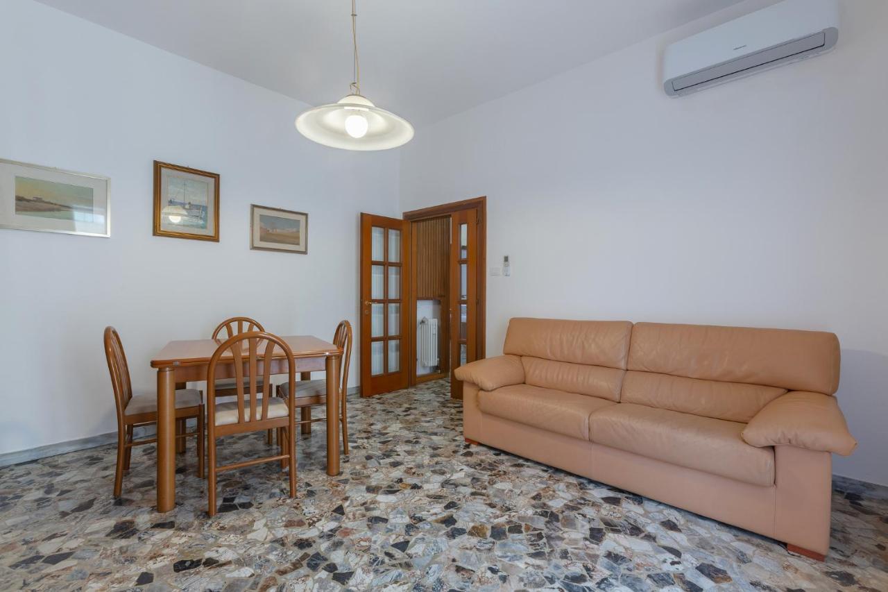 A 500 Mt Dalla Certosa Apartment