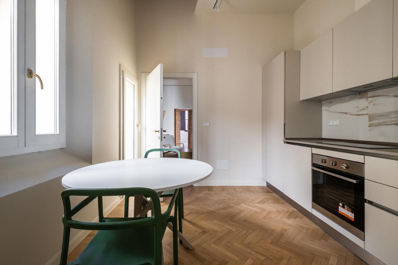 Apartment D'azeglio Nel Salotto Di Bologna
