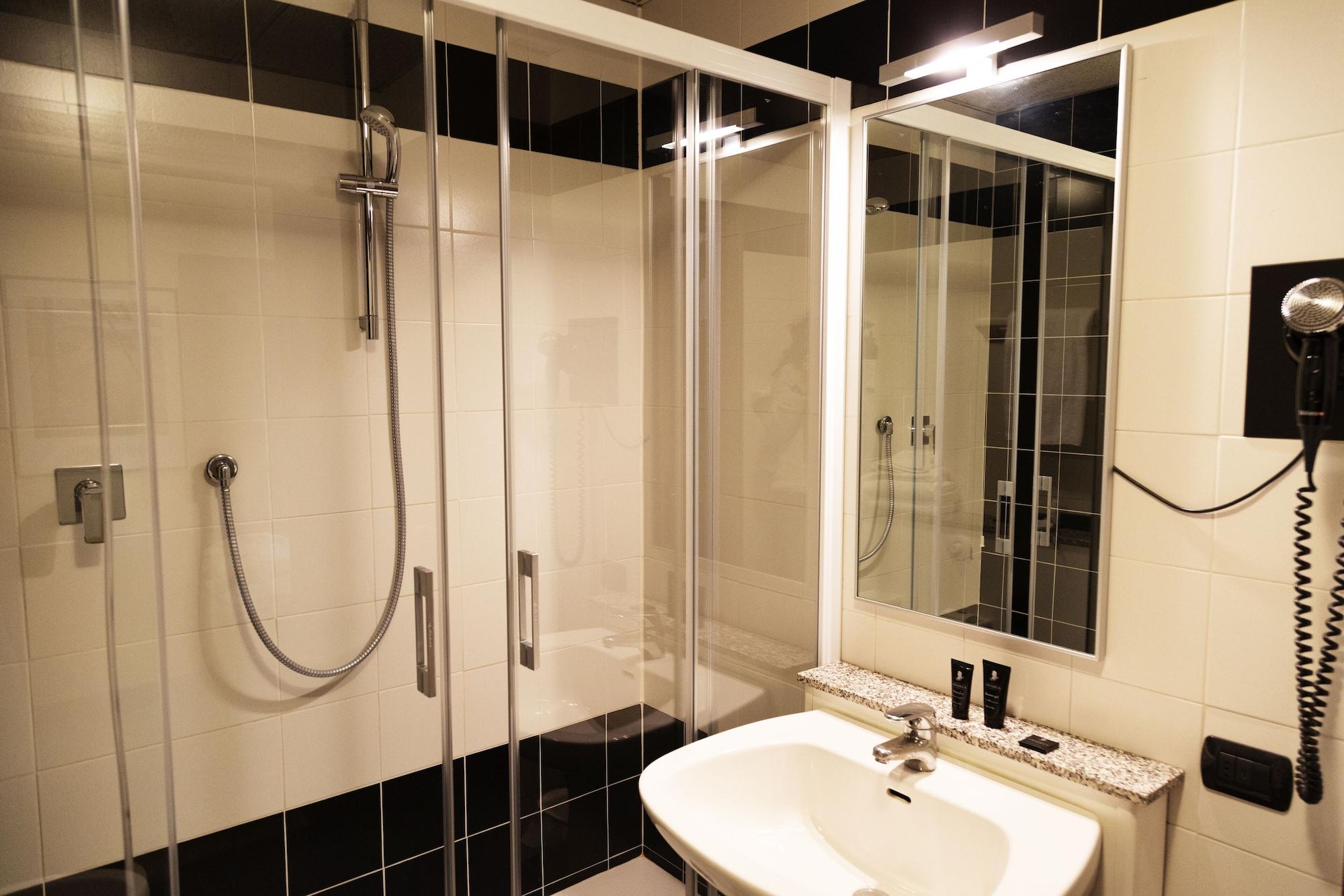 Jr Amadeus Hotel Bologna