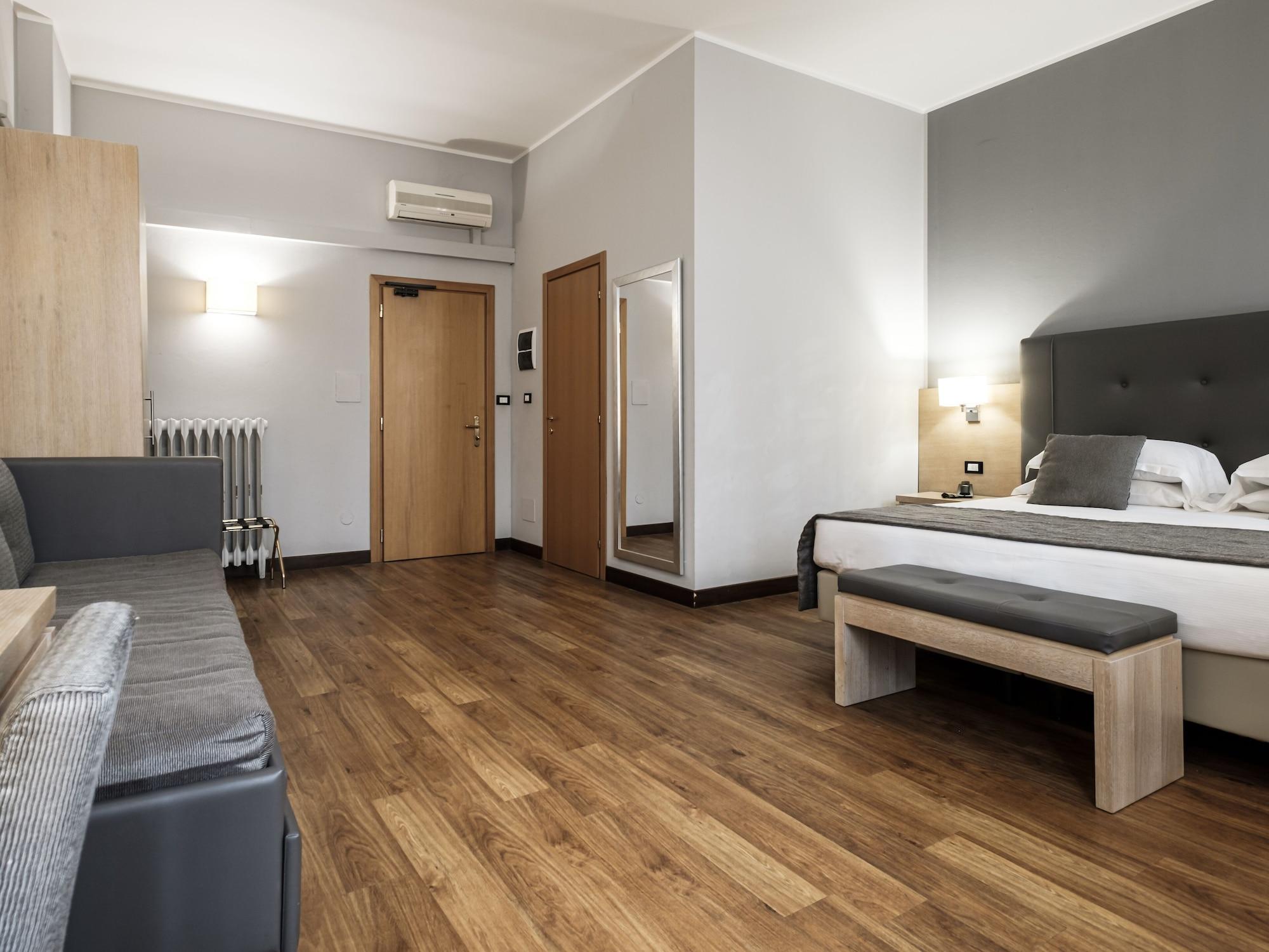 Accademia Hotel 3*