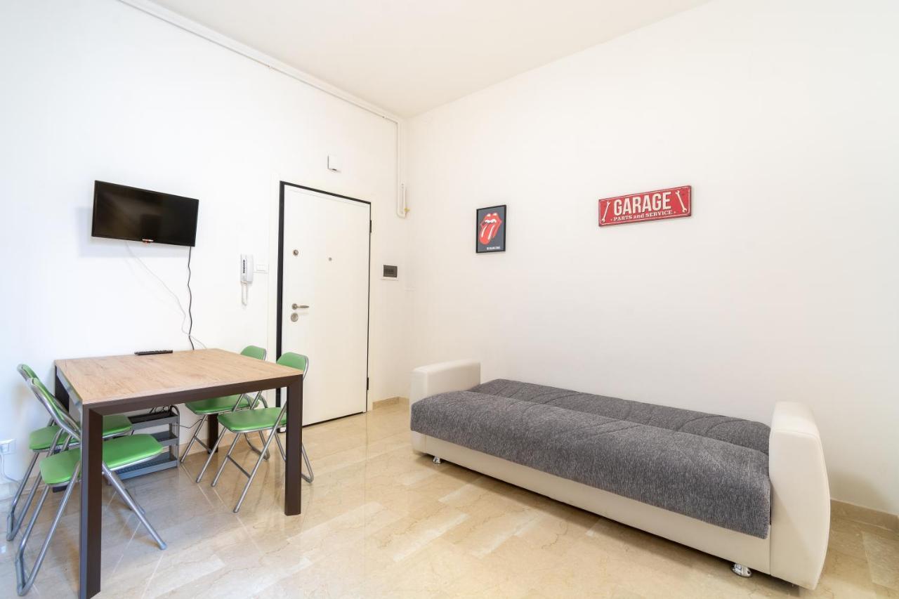 Housmart San Carlo 17 Apartment