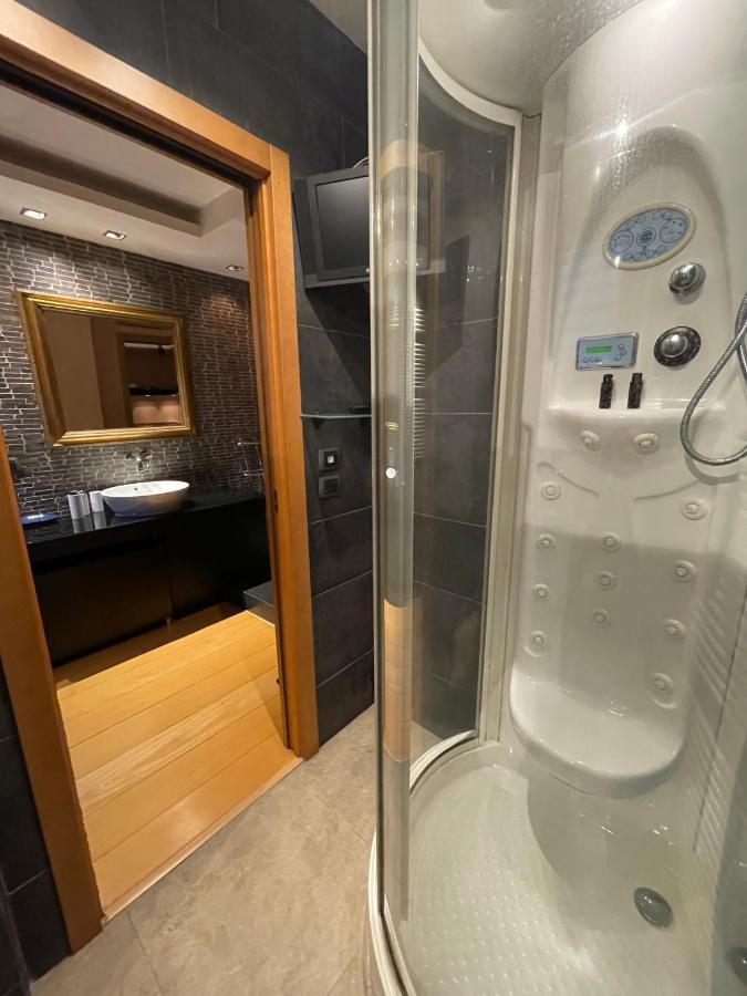 Attico Con Vista Spettacolare E Jacuzzi * Bolonha