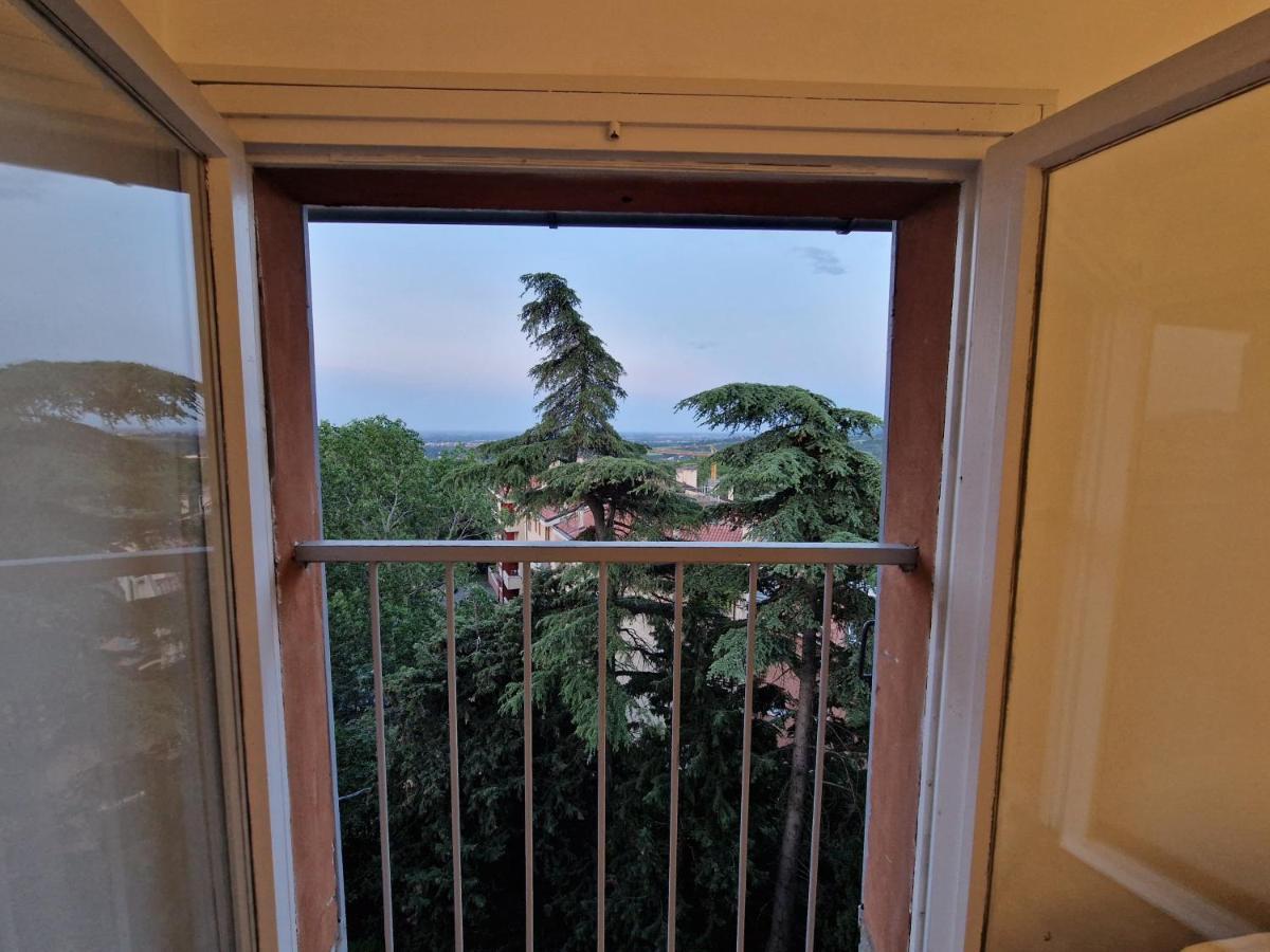 Lovely One-bedroom Attic In An Ancient Village Apartment *