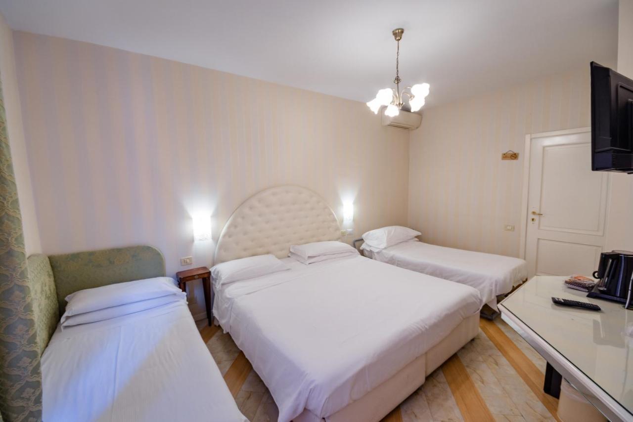 Affittacamere Residenza Due Torri Check In Presso Vicolo Cattani 7