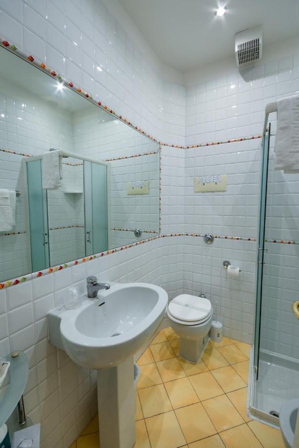 Affittacamere Residenza Due Torri Check In Presso Vicolo Cattani 7 Bologna