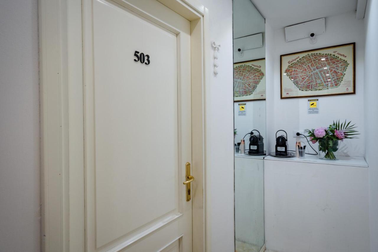 Residenza Due Torri Check In Presso Vicolo Cattani 7 Bologna