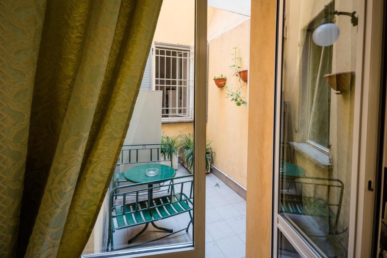 Residenza Due Torri Check In Presso Vicolo Cattani 7 3*