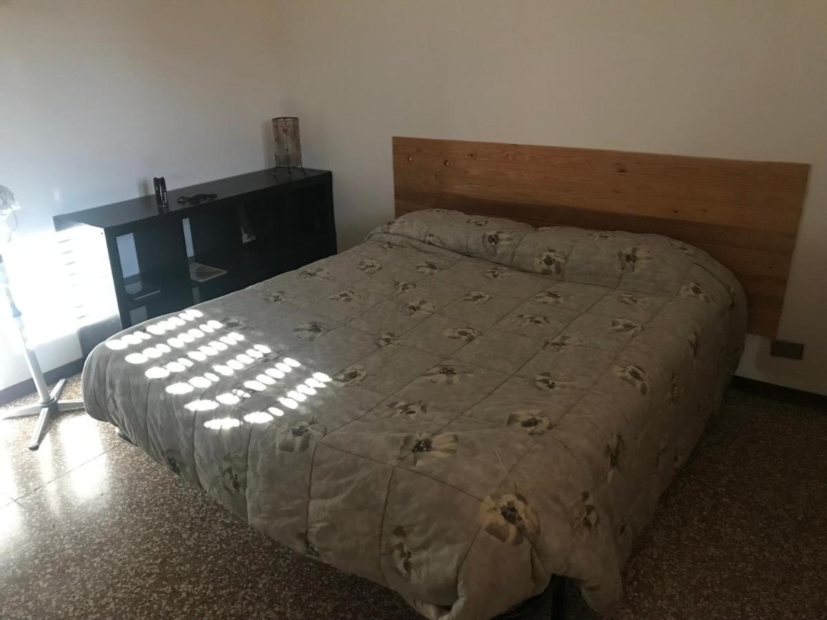 4 Posti Letto In Zona Tranquilla E Ben Servita, Un Matrimoniale E Un Divano Letto Matrimoniale Facebook Massimo Bobo Aquili *