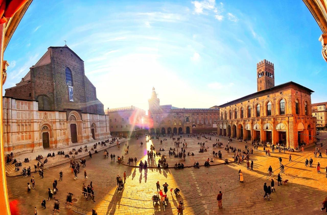 Urbanicooh Paracelso - Piazza Maggiore View Bolonha