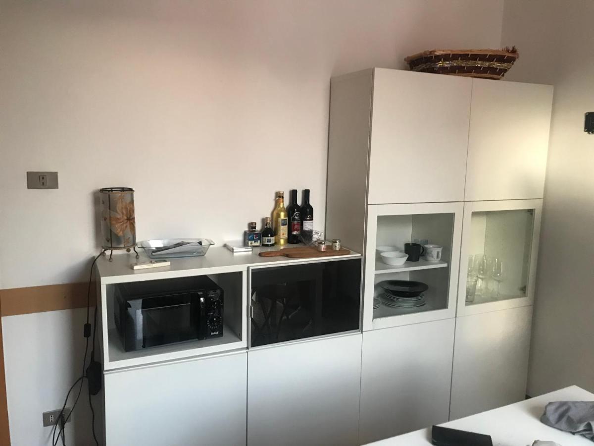 4 Posti Letto In Zona Tranquilla E Ben Servita, Un Matrimoniale E Un Divano Letto Matrimoniale Facebook Massimo Bobo Aquili * Bologna