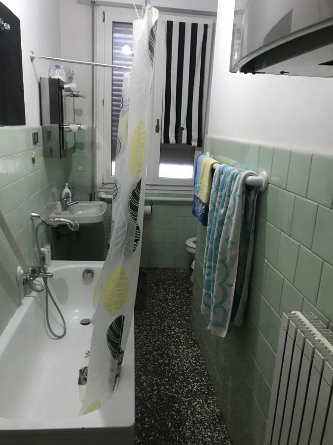 Apartamento 4 Posti Letto In Zona Tranquilla E Ben Servita, Un Matrimoniale E Un Divano Letto Matrimoniale Facebook Massimo Bobo Aquili *