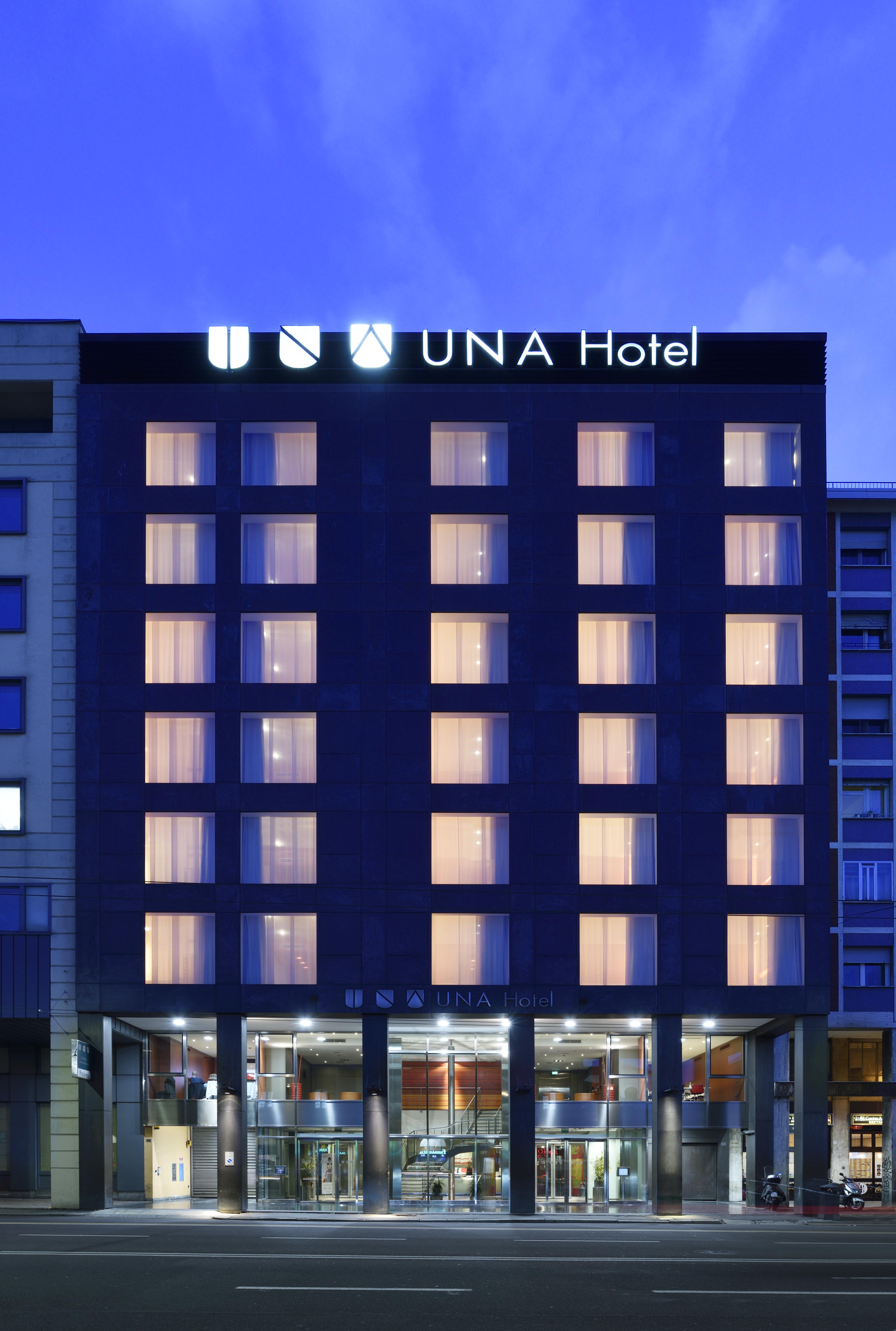 Unahotels Centro Hotel 4*