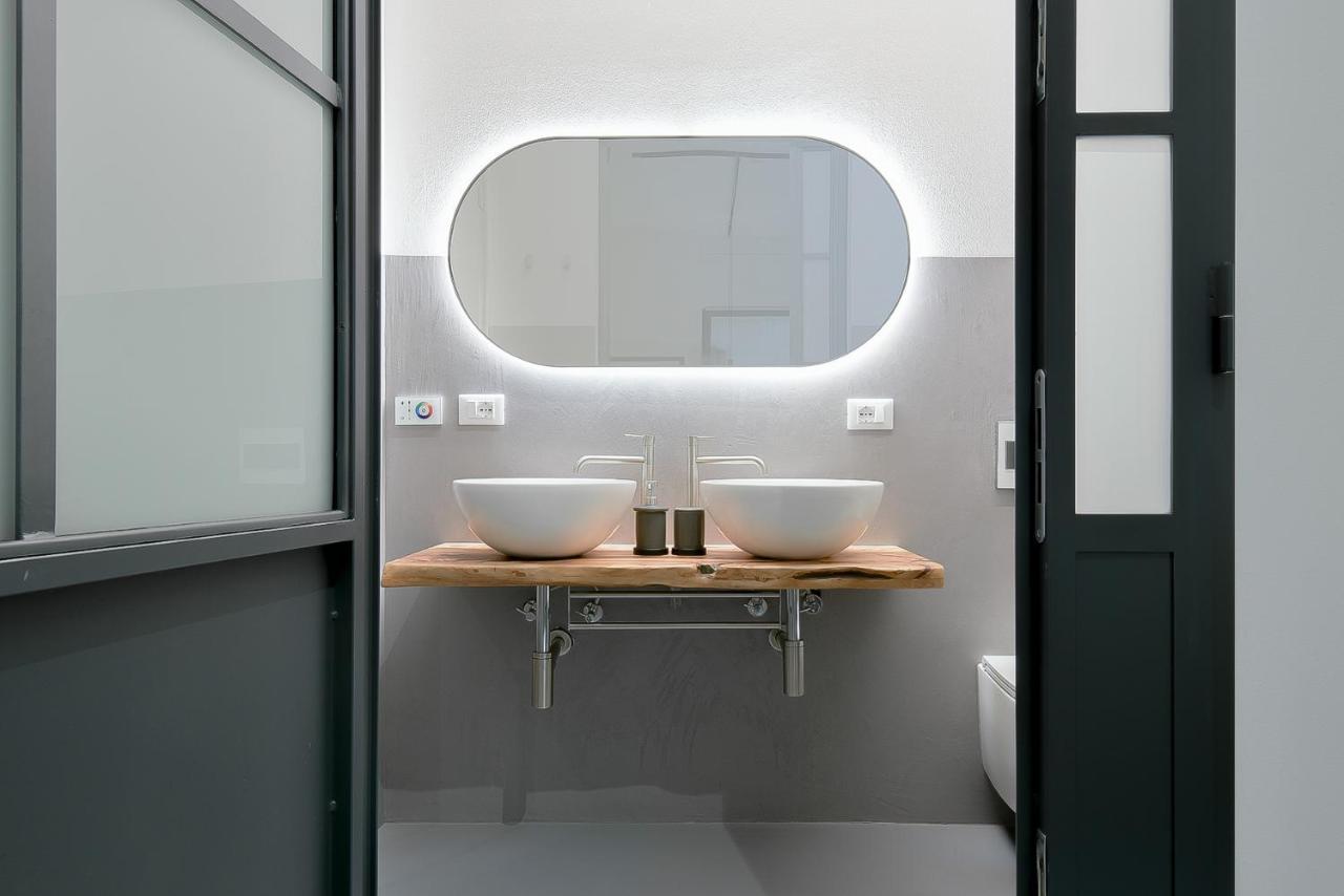 Mono Apartment *