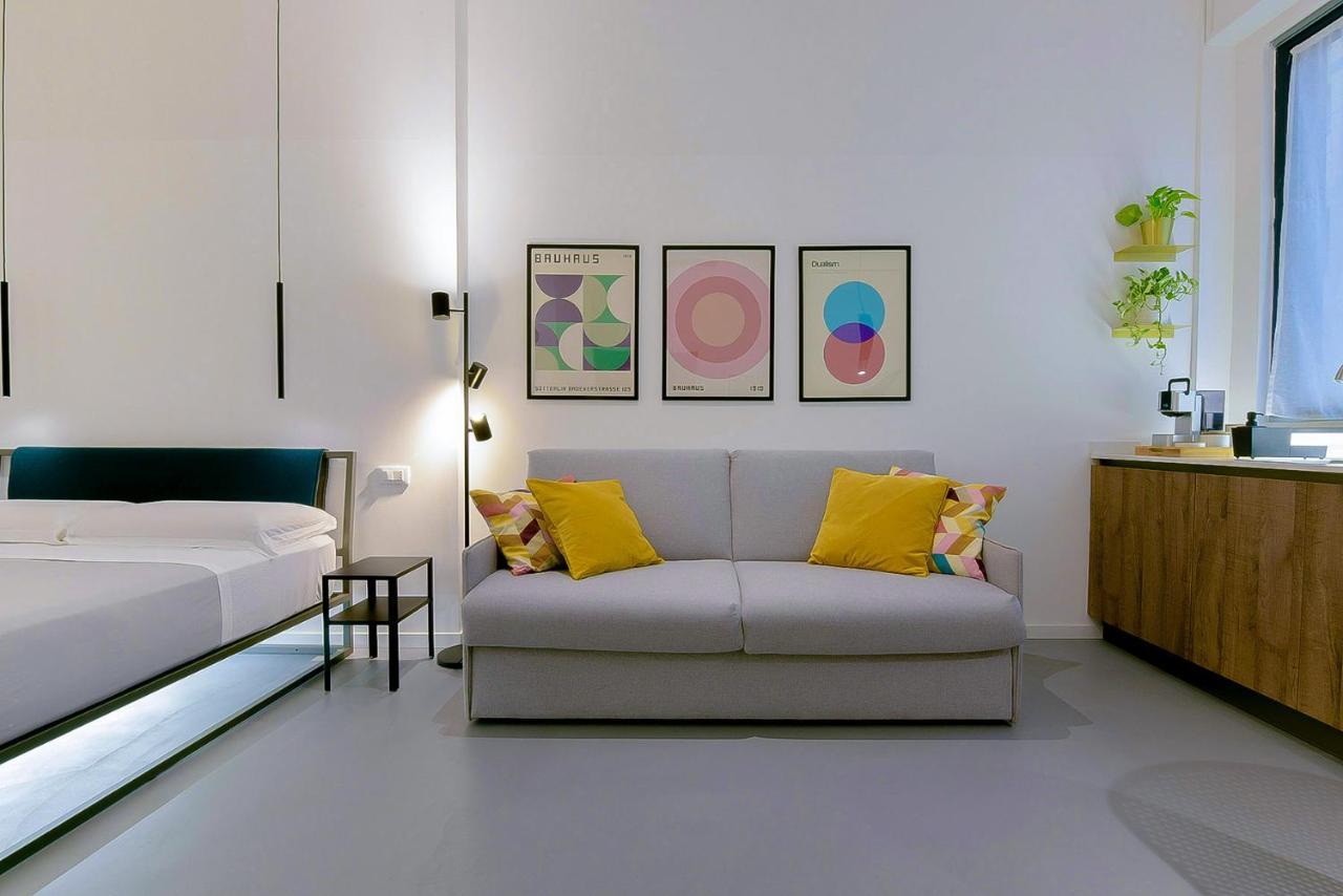 Mono Apartment *