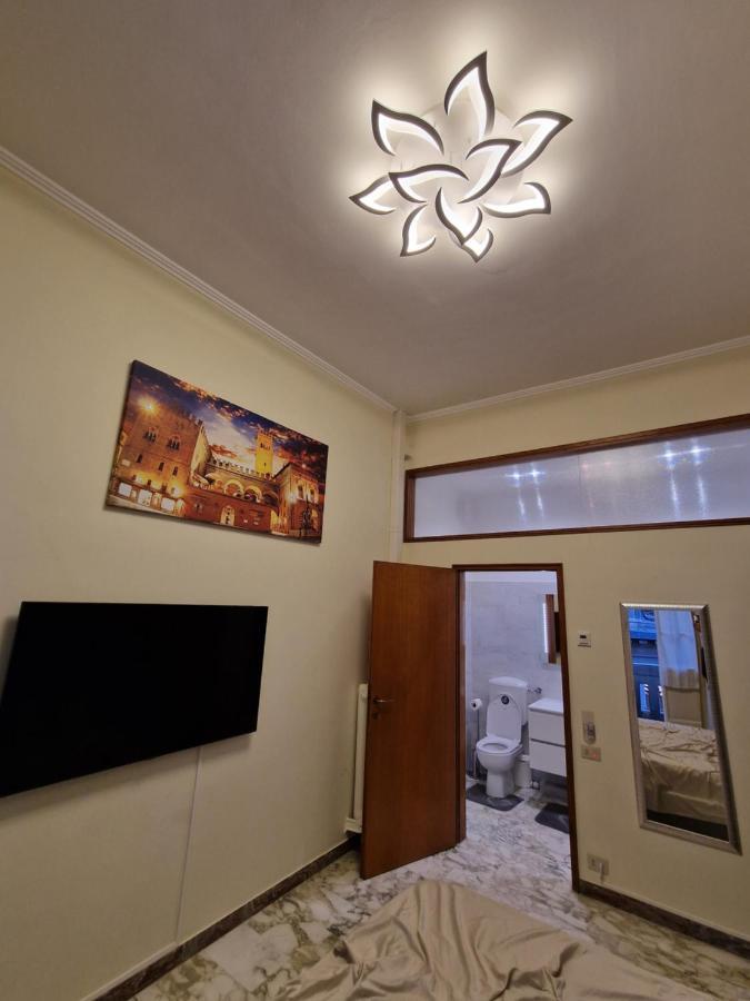 In Pieno Centro Storico Antico Quadrilatero Bologna