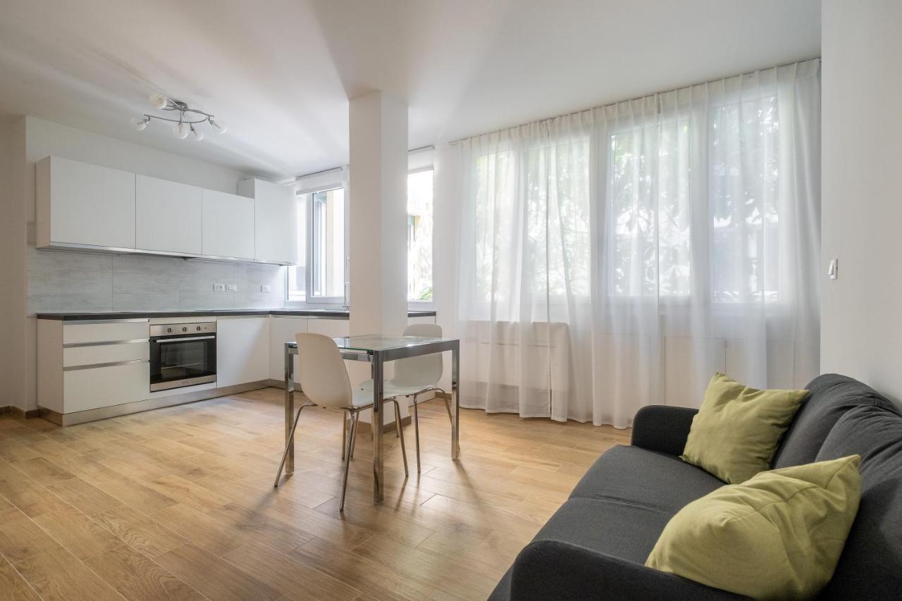 Apartment Centre
