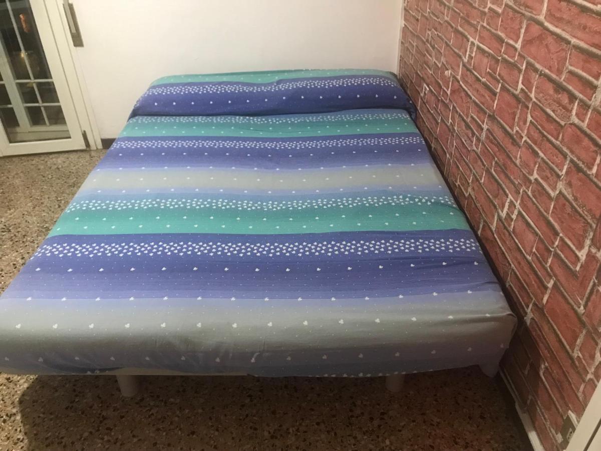 4 Posti Letto In Zona Tranquilla E Ben Servita, Un Matrimoniale E Un Divano Letto Matrimoniale Facebook Massimo Bobo Aquili Apartamento Bolonha