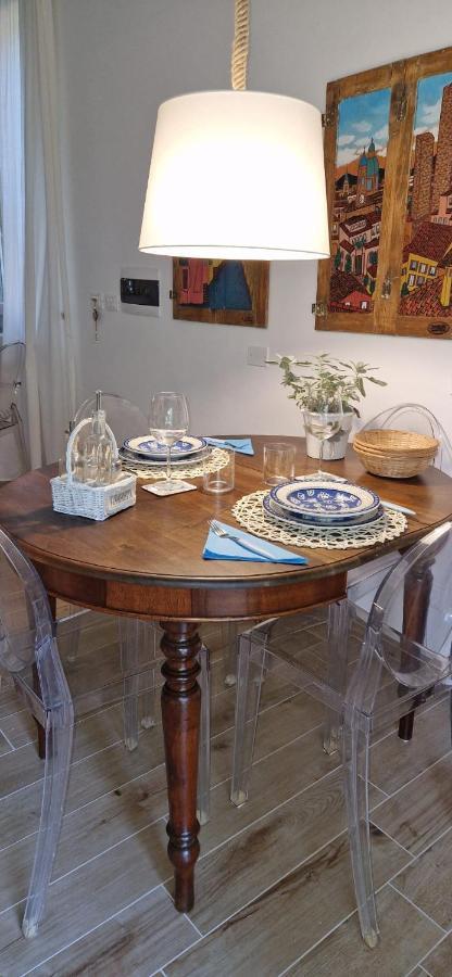 Minimal Chic House Fast Wi-Fi, Private Garden & Free Parking *