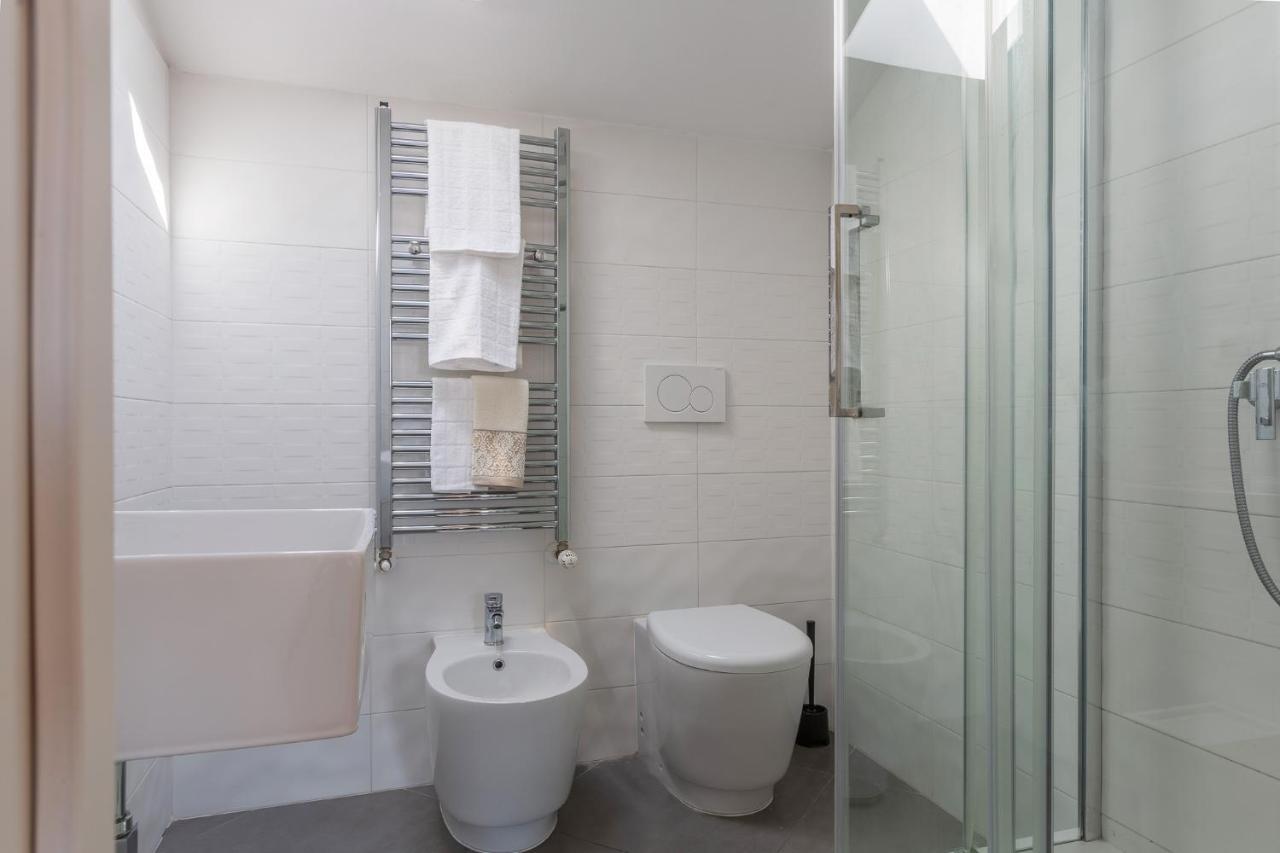 New!apt 2 Min Walk From Central Station Apartamento Bolonha