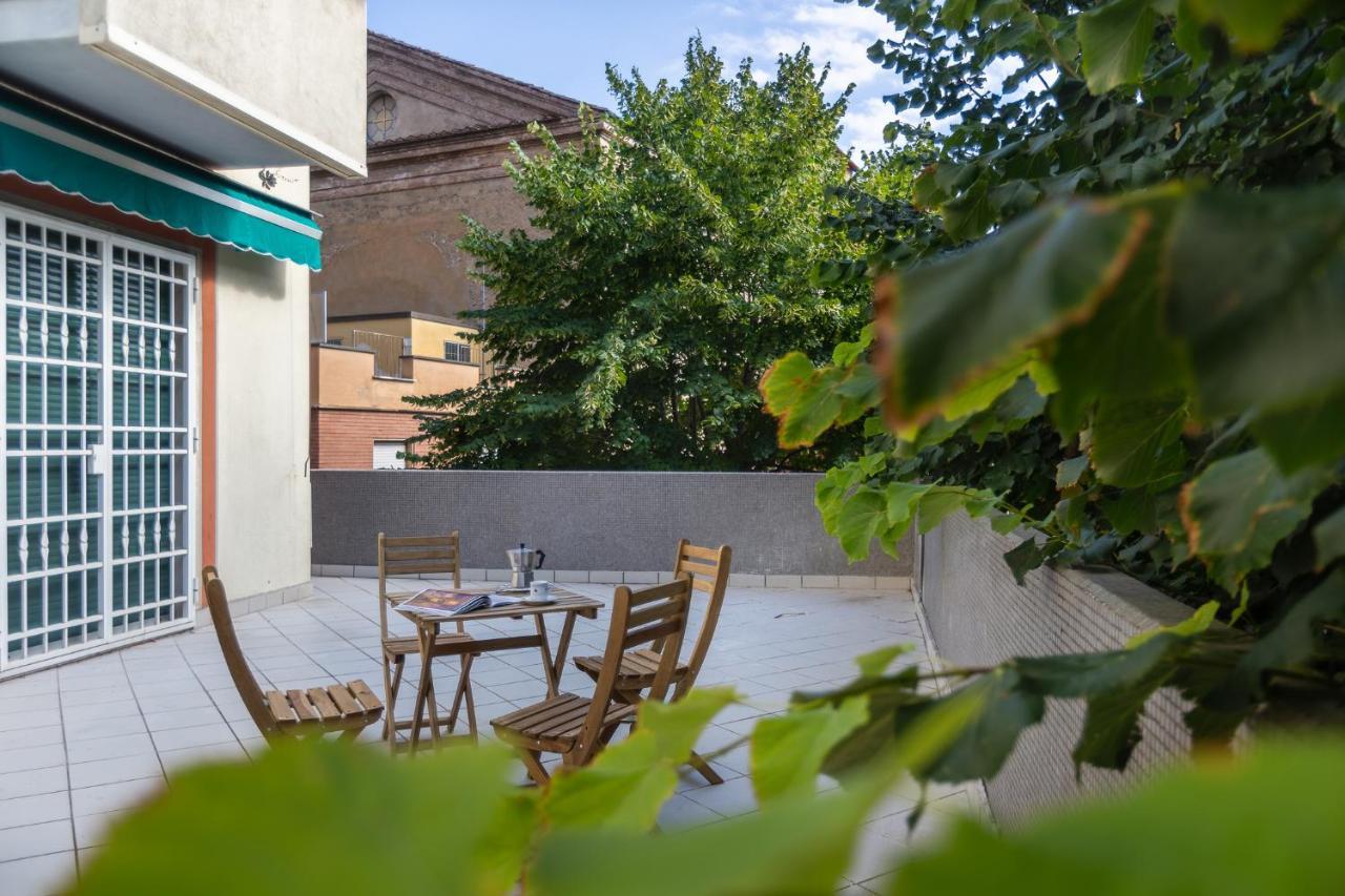 W/terrace 10 Min Walk From Piazza S.stefano