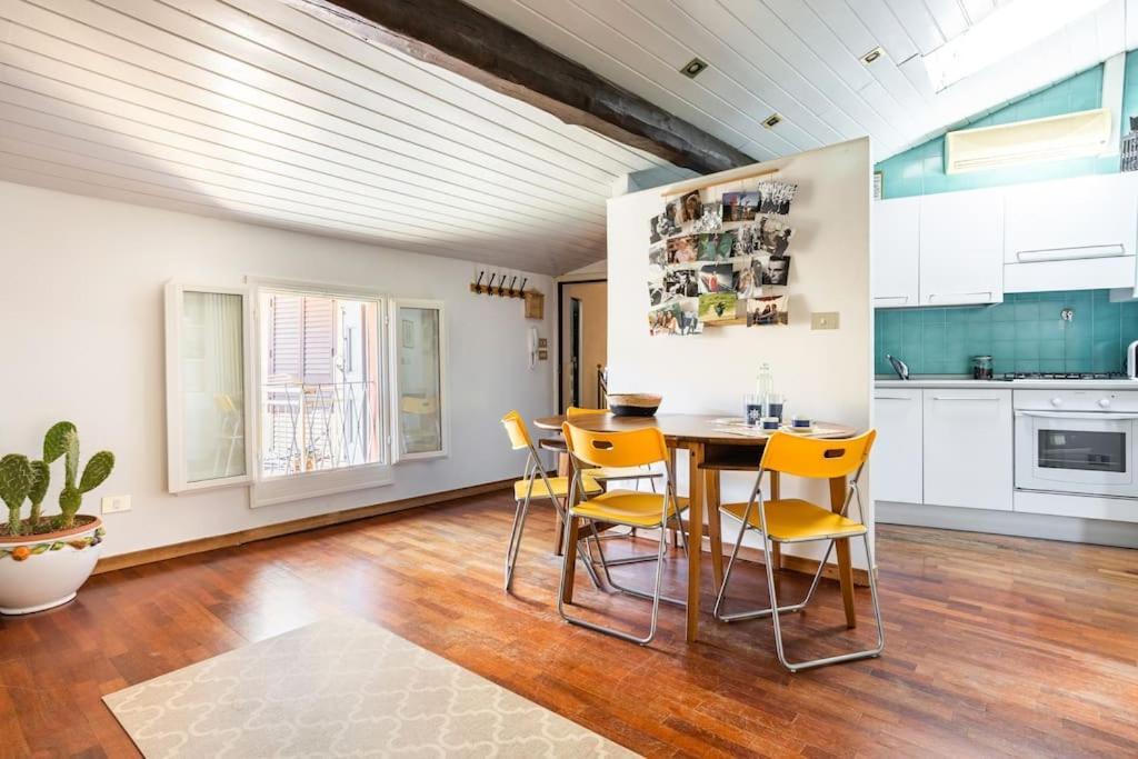 Apartment Lovely One-bedroom Attic In An Ancient Village Bologna