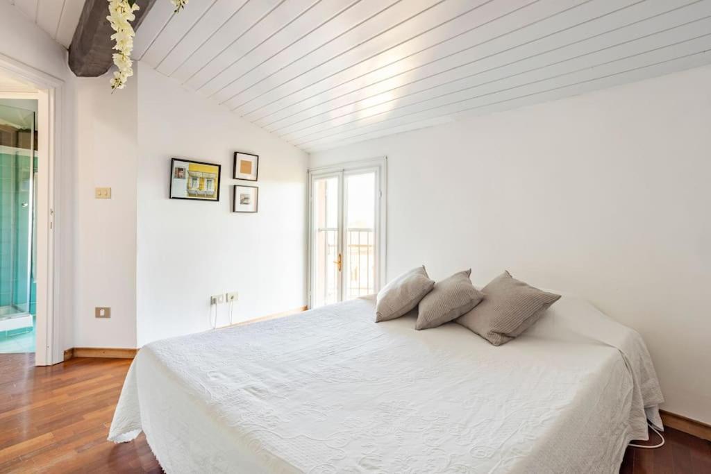Apartment Lovely One-bedroom Attic In An Ancient Village Bologna