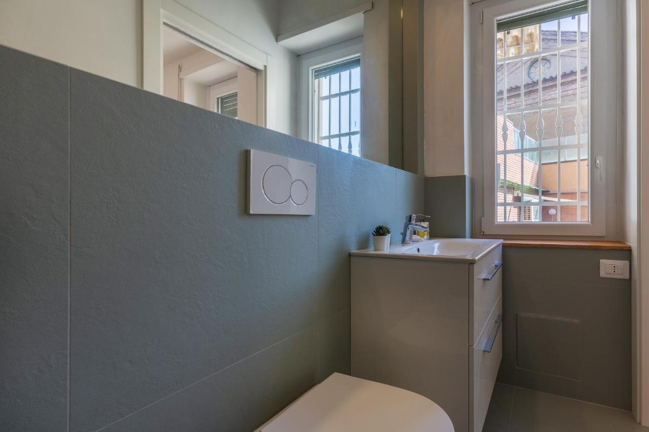 W/terrace 10 Min Walk From Piazza S.stefano Apartment *