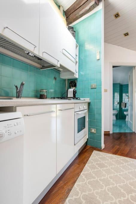 Lovely One-bedroom Attic In An Ancient Village Bologna