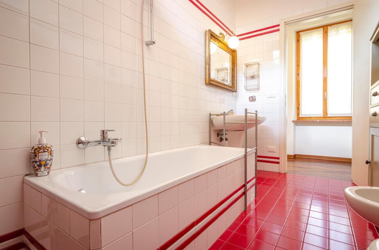 Stylish One Bedroom In The Heart Of Apartment