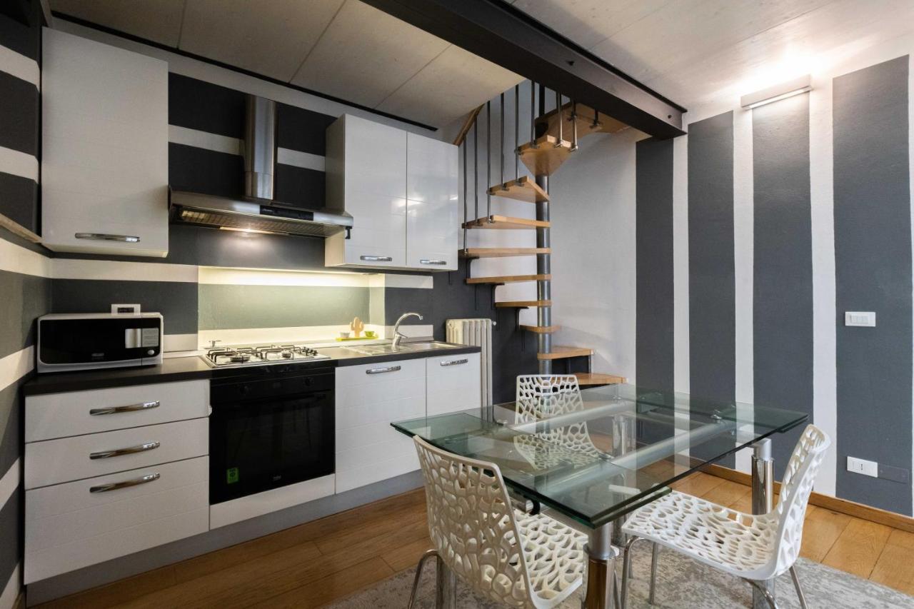 De'carbonesi, By Short Holidays Apartment