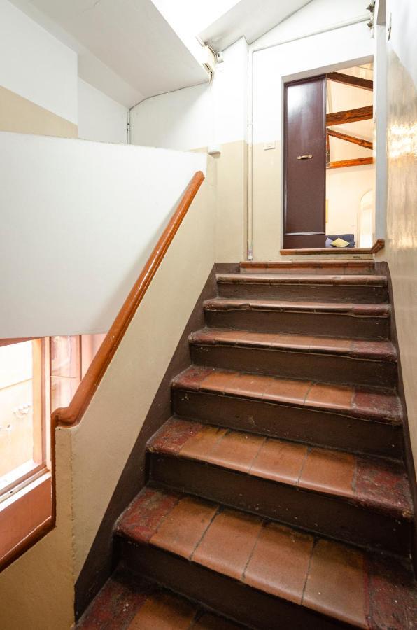 Stylish One Bedroom In The Heart Of Apartment