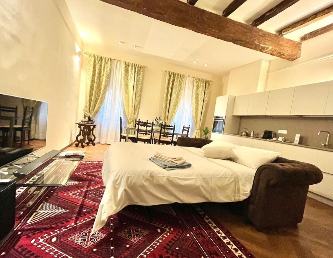 Lovely 2 Bedroom Nearby Piazza Maggiore Apartment Bologna