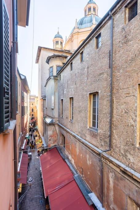 Al Zigant - Location * Bologna
