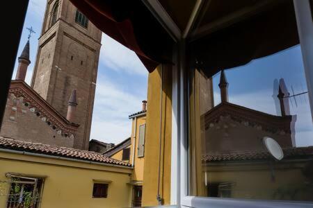 Charme Immerso Tra Le Mura Bolognesi Apartment