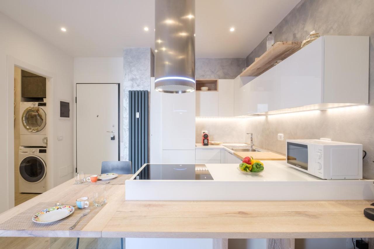 Apartment Cairoli 9 By