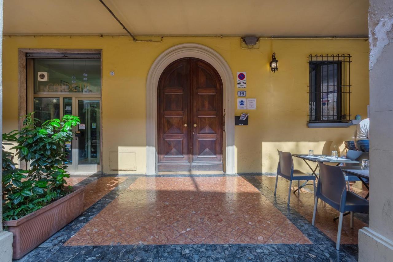 Accademia Delle Belle Arti *