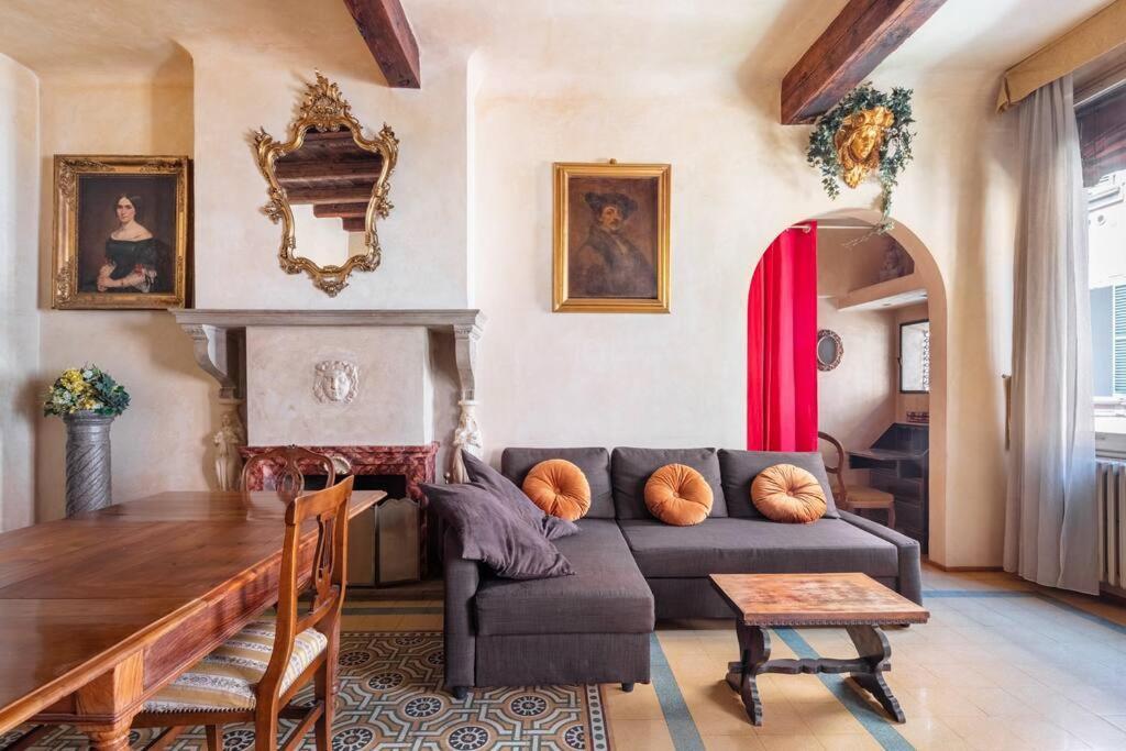 Elegant - Liberty House Apartment Bologna