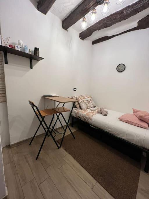Stanza Singola Nel Cuore Di Bologna