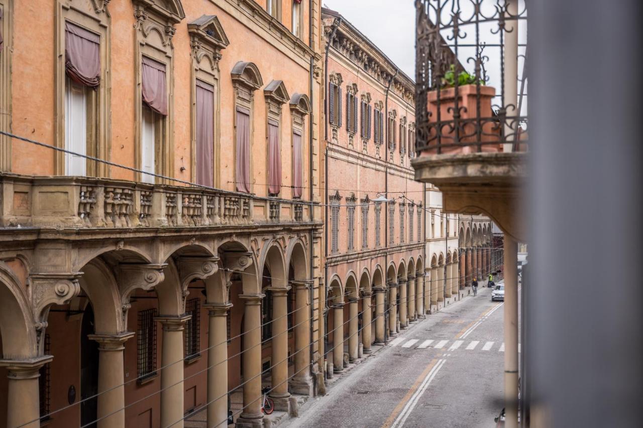 Ab - Via Santo Stefano 74 Bologna